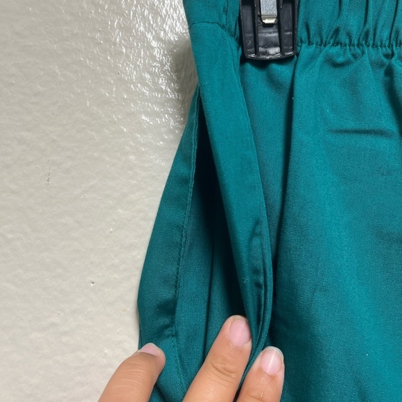 “SET” top and pants Cherokee. New with out tags 🏷️ - Picture 7 of 15